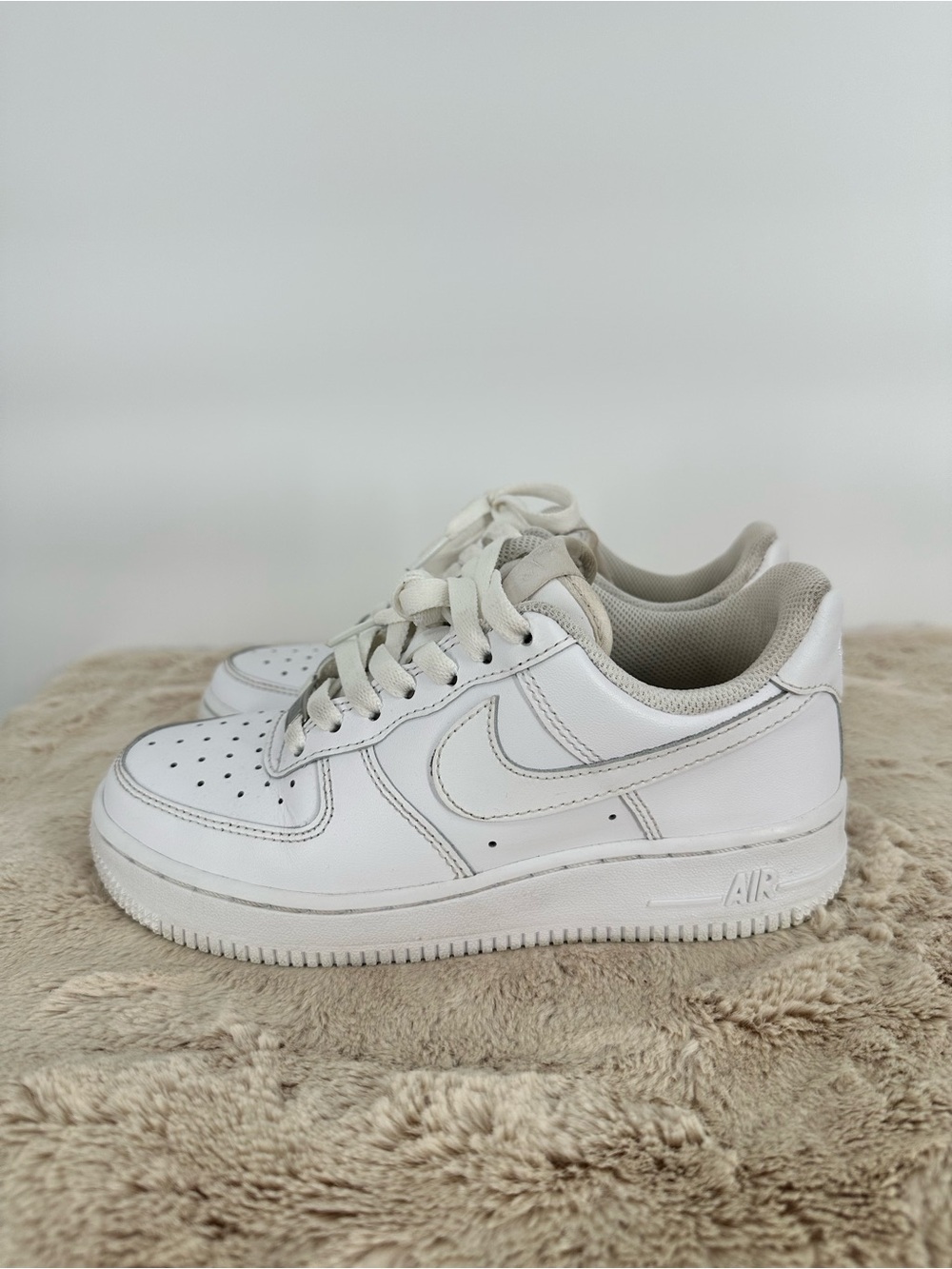 NIKE Air Force 1 "07 Low Rise Women Athletic White Shoe Sneakers Size 5 - Picture 2 of 14